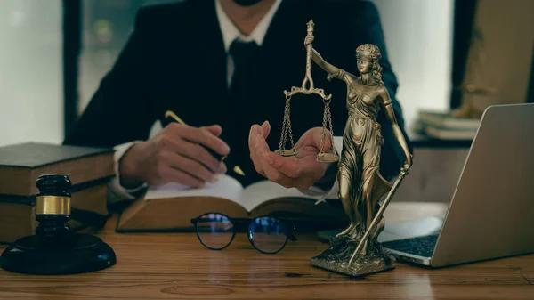 How to Handle Employee Termination for Poor Performance Properly